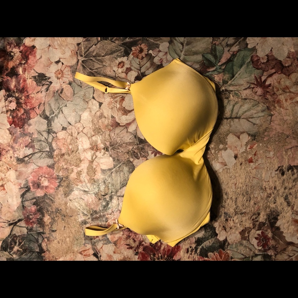 VS Yellow Bra